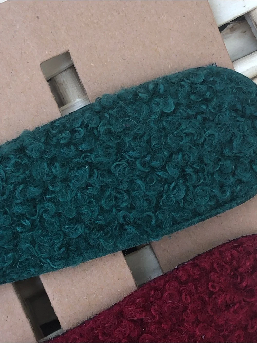 Women’s Cozy Sherpa Snap Hair Clips – Green & Burgundy Set of 2